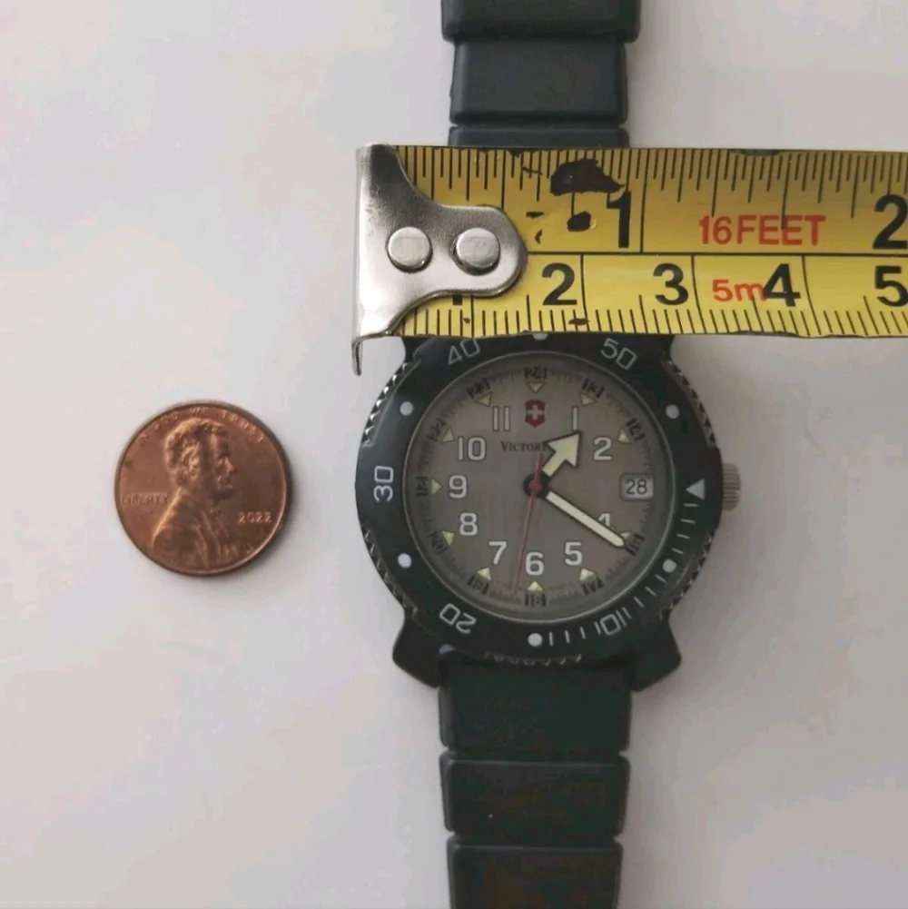 Victorinox Unisex Watch ⌚ ~ New Batt.